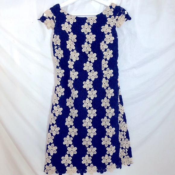Lilly Pulitzer Navy/Gold Crochet Shift Dress SZ 00 - Picture 1 of 9